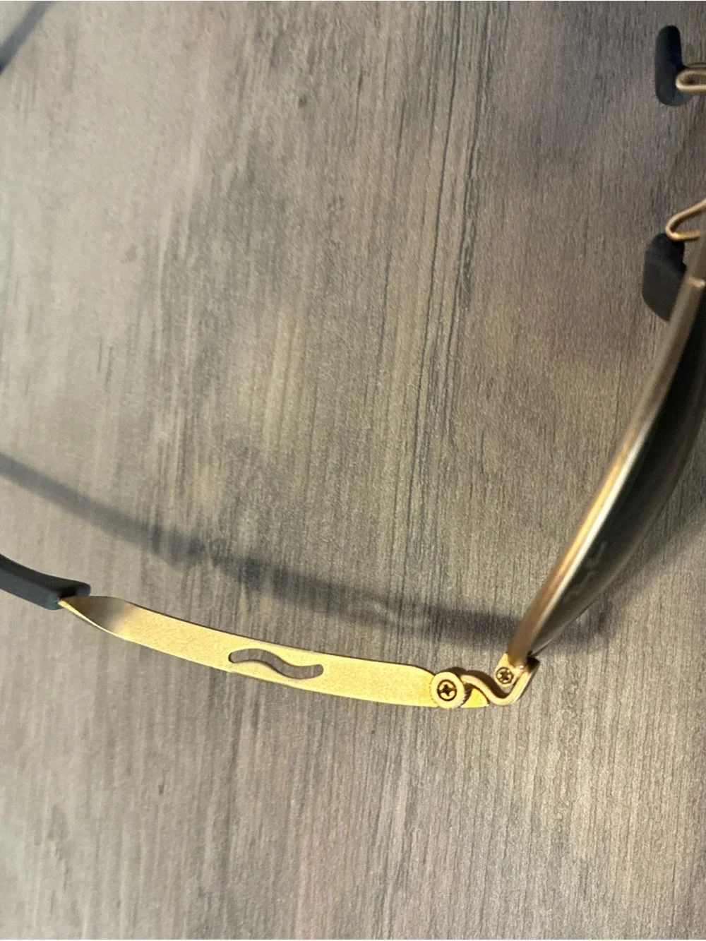 Ray-Ban Gold Frame Sunglasses with Dark Green Lenses